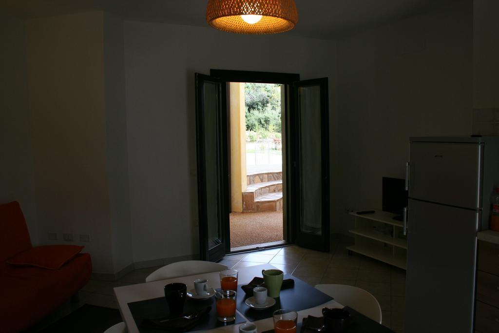 R&Z Getaway Apartment Santa Maria Coghinas Bilik gambar