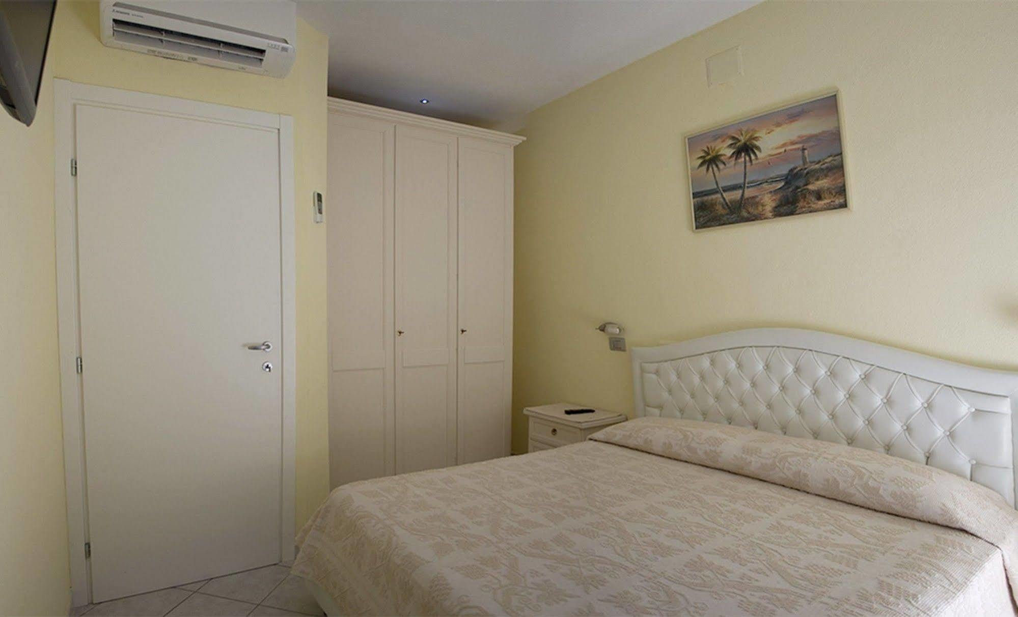 R&Z Getaway Apartment Santa Maria Coghinas Luaran gambar